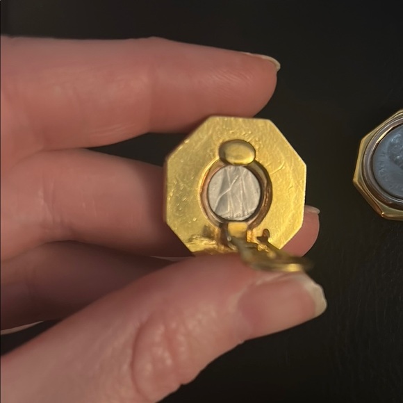 QUEEN ELIZABETH GENUINE COIN CLIP ON EARRINGS - Picture 6 of 6